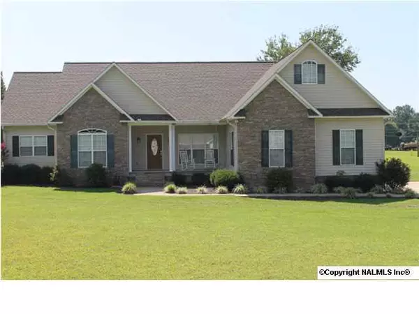 10 Autumn Run Road, Fort Payne, AL 35967