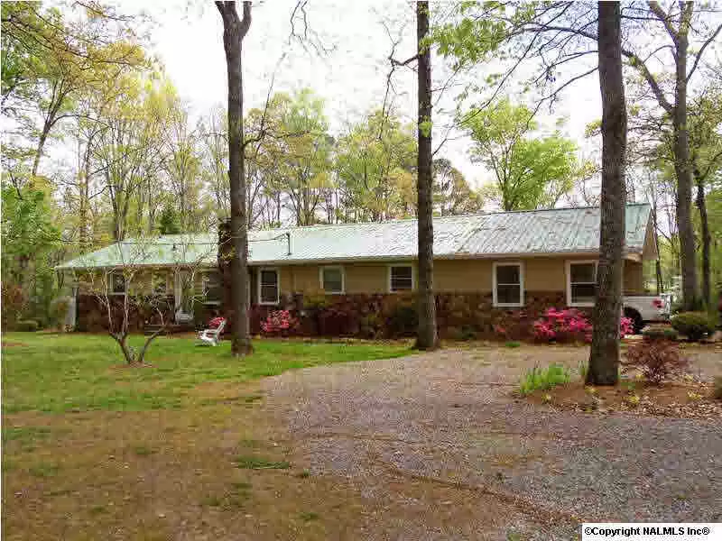 Cedar Bluff, AL 35959,580 Rocky Ford Point Drive