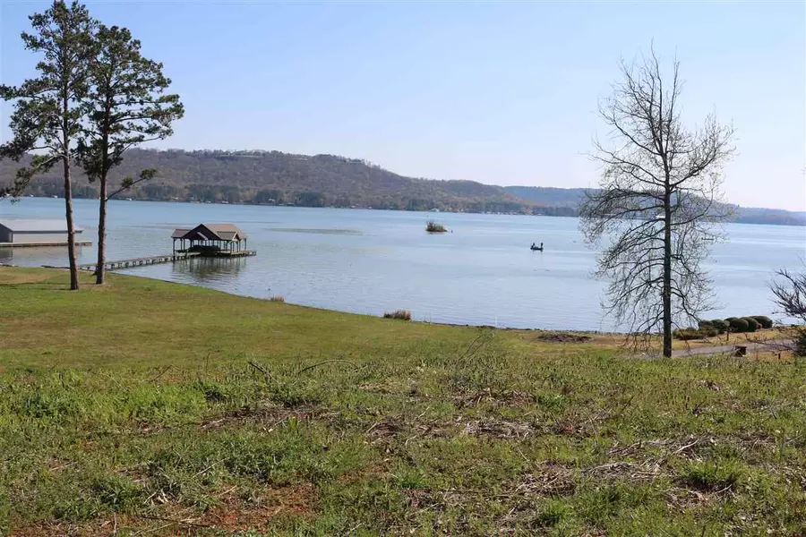 Pine Dale Circle, Guntersville, AL 35976