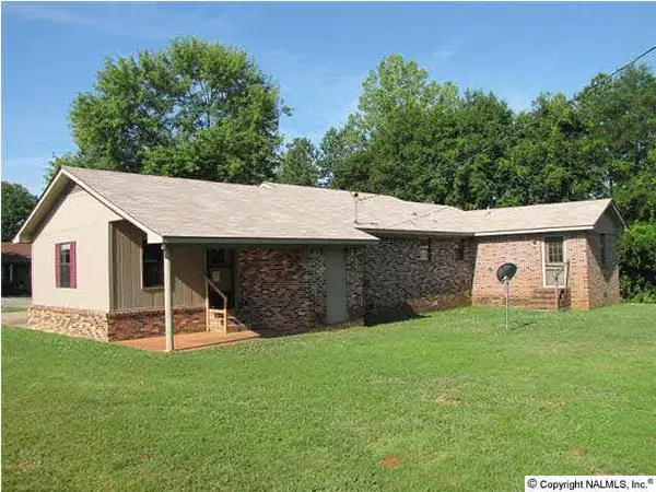 Moulton, AL 35650,152 Winn Street