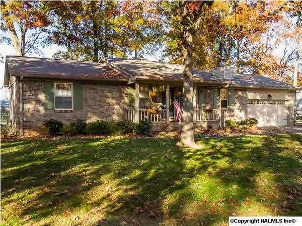 138 Oakcrest Road, Huntsville, AL 35811