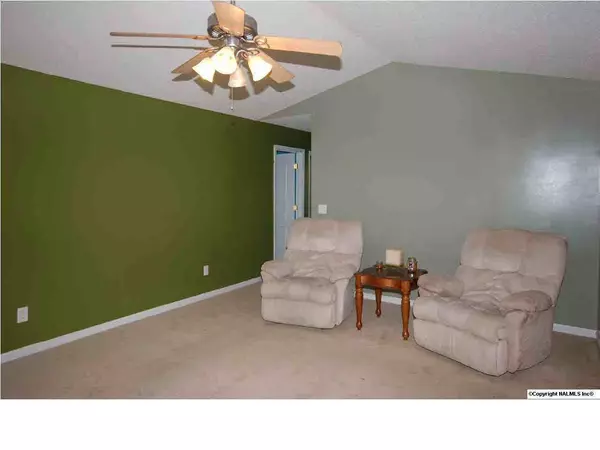 Toney, AL 35773,128 Fox Chase Trail