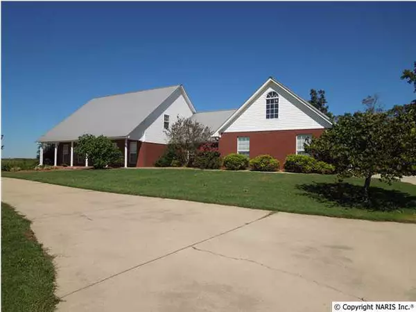 1334 County Road 18, Fyffe, AL 35971