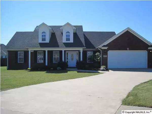 222 Deer Tracks Circle, Owens Cross Roads, AL 35763
