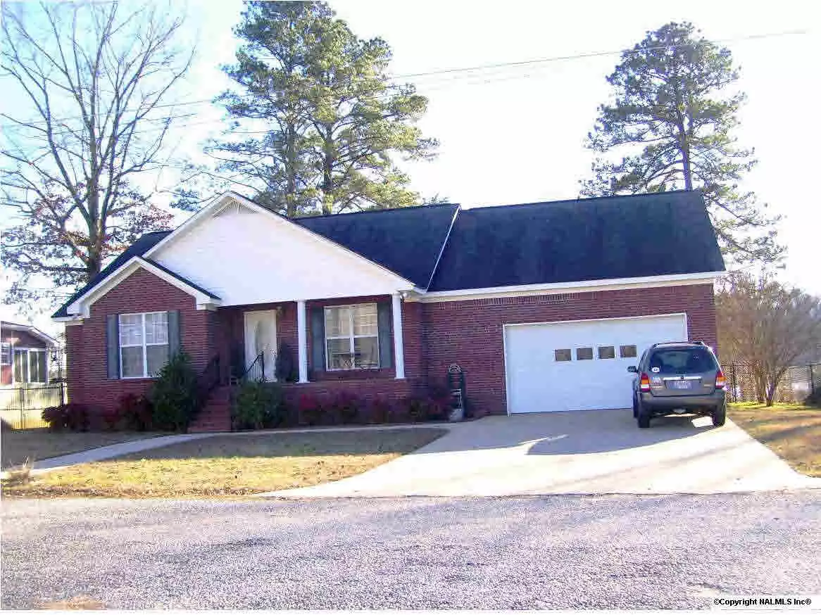 Gadsden, AL 35903,241 Camden Cove Lane