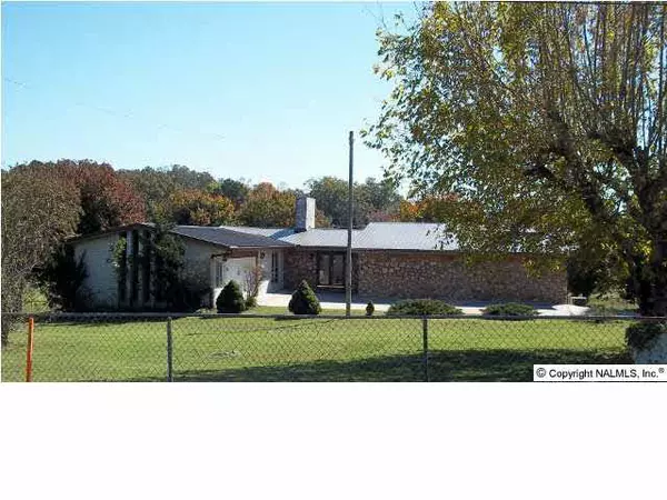 7294 County Road 75, Bridgeport, AL 35740