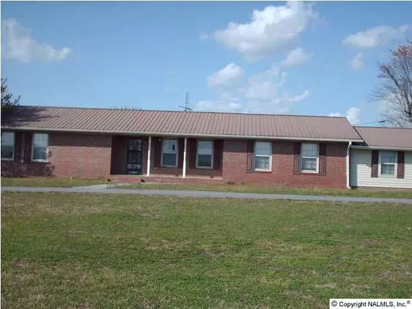 360 Grove Oak Road, Fyffe, AL 35971