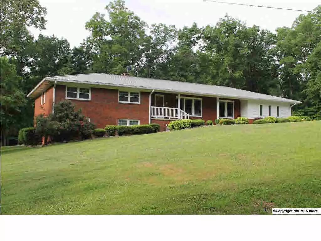 Fort Payne, AL 35967,408 NW 35th Street