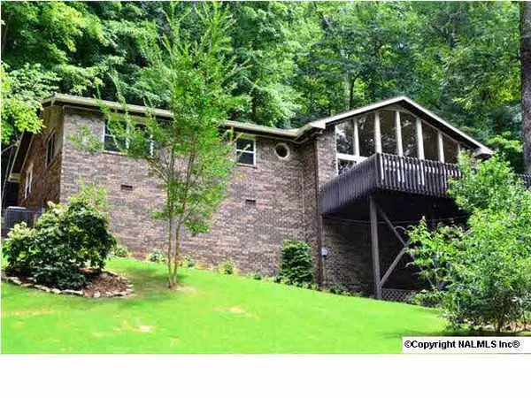 687 Snug Harbor Road, Grant, AL 35747