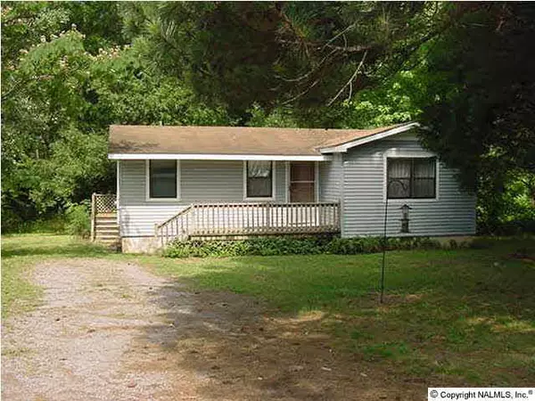 203 Lee Street, Scottsboro, AL 35768