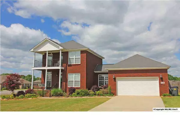 18 Ivy Place, Decatur, AL 35603