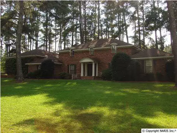 40 Meadowood Road, Gadsden, AL 35901