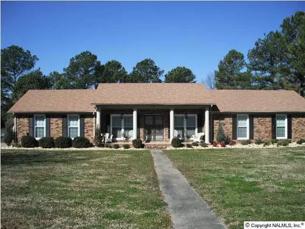 243 Dee Ann Road, Trinity, AL 35673