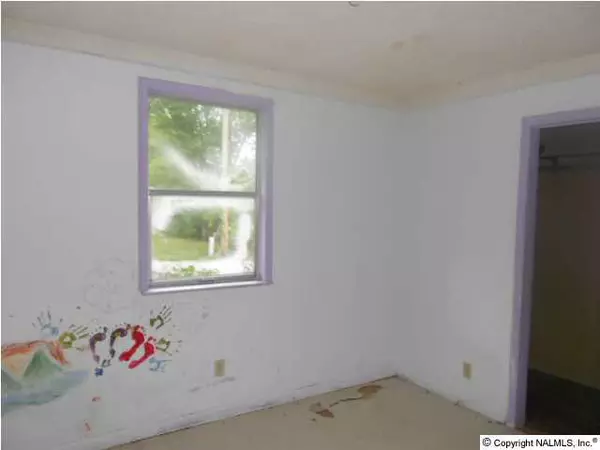 Owens Cross Roads, AL 35763,129 Pineview Drive