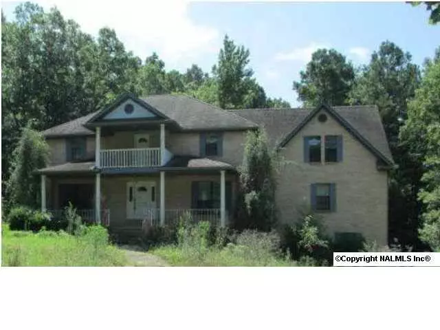 2211 Browns Valley Road, Guntersville, AL 35976