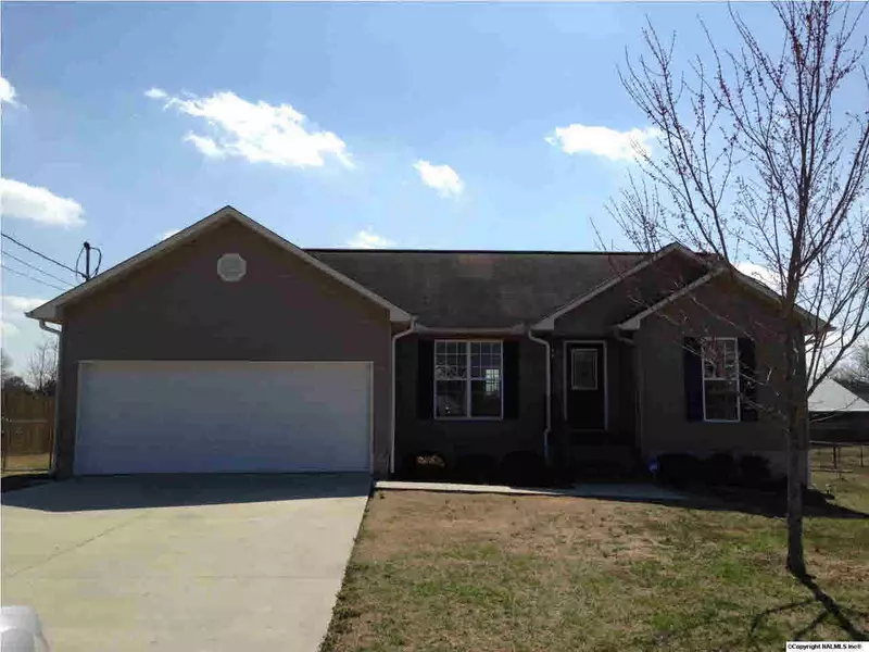 99 Dee Circle, Guntersville, AL 35976