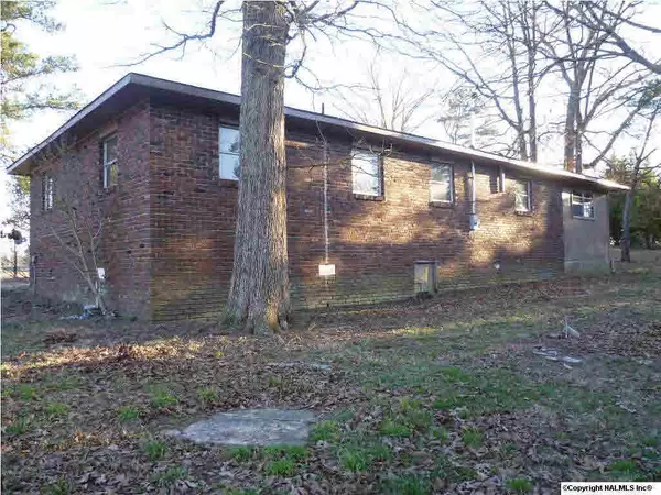 Fort Payne, AL 35968,423 County Road 589