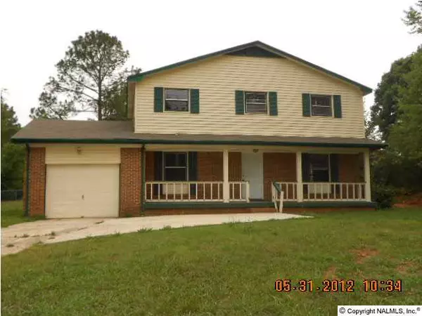 2204 NW Desha Avenue, Huntsville, AL 35810