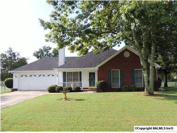 135 Clear Creek Drive, New Market, AL 35761