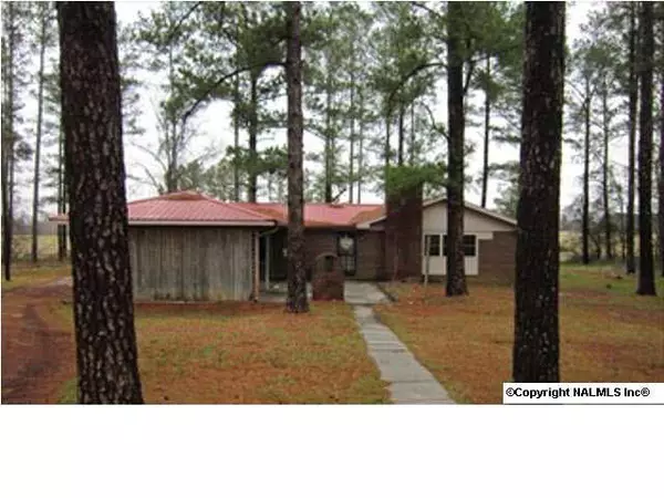 115 County Road 202, Centre, AL 35960