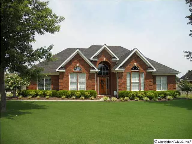 531 Katina Lane, Hartselle, AL 35640