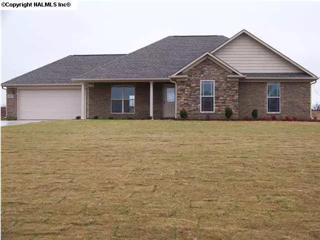 227 Briarcrest Road, Hazel Green, AL 35750