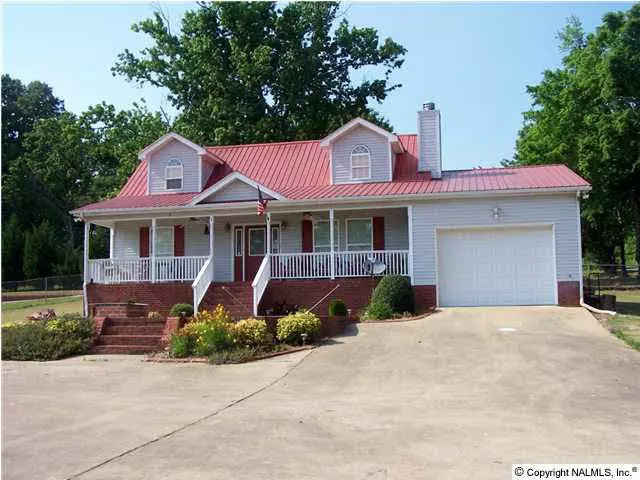 Cedar Bluff, AL 35959,755 County Road 194