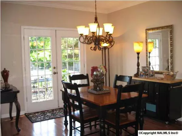 Moulton, AL 35650,512 Littrell Circle