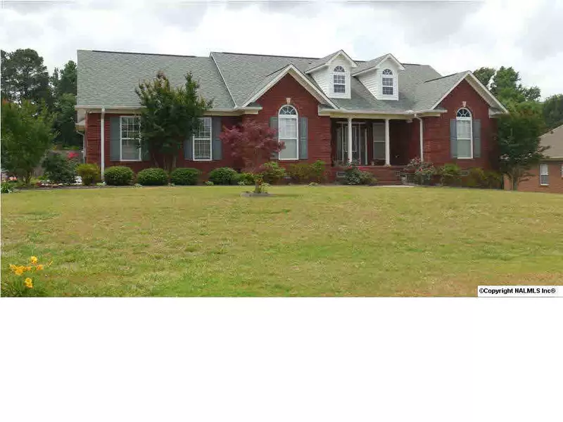 148 Stoney Mountain Drive, Guntersville, AL 35976