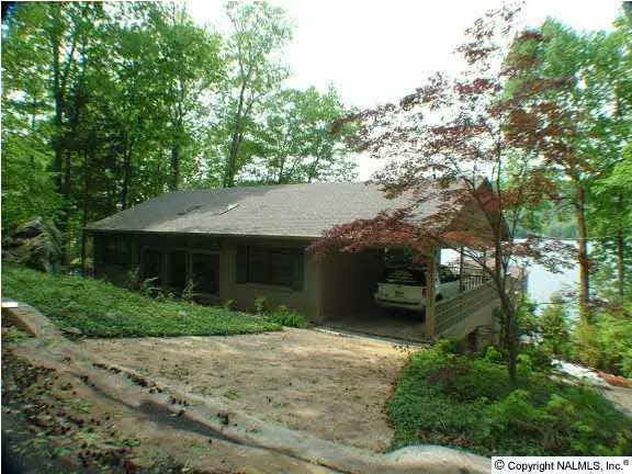 Grant, AL 35747,996 Snug Harbor Road