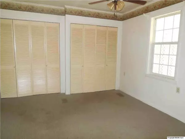 Boaz, AL 35957,407 Benton Avenue