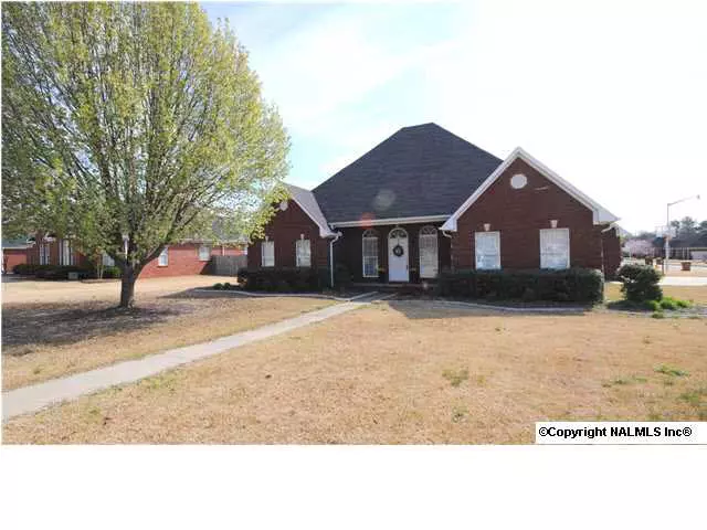 529 Katina Lane, Hartselle, AL 35640