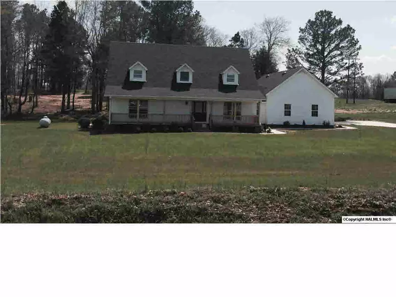 916 Meridianville Bottom Road, Meridianville, AL 35759