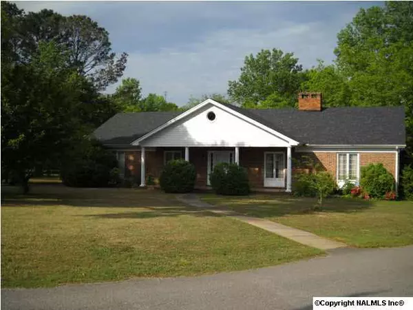 306 Fern Court, Moulton, AL 35650