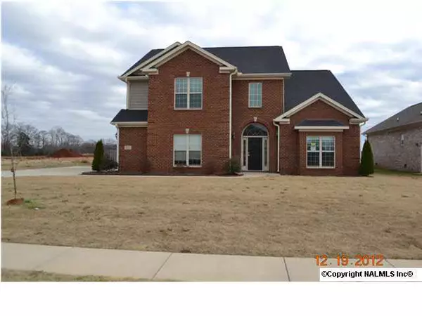 305 Spencer Lakes Drive, Meridianville, AL 35759