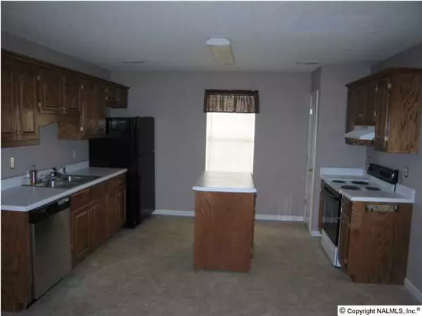 Toney, AL 35773,105 Fox Chase Trail