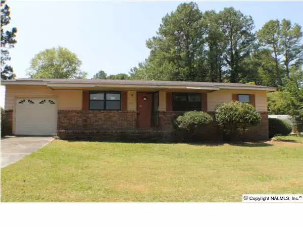 301 Bobwhite Drive, Decatur, AL 35601