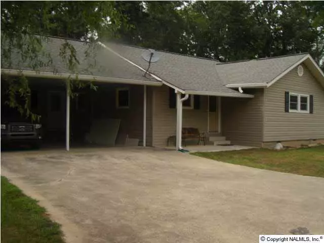 655 Marina Road, Guntersville, AL 35976