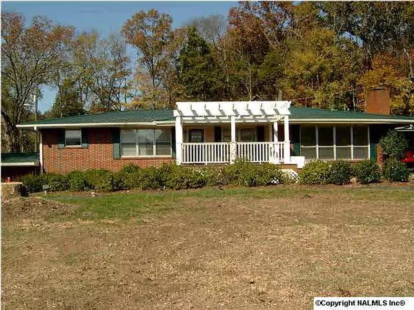 4110 Greenhill Blvd, Fort Payne, AL 35978