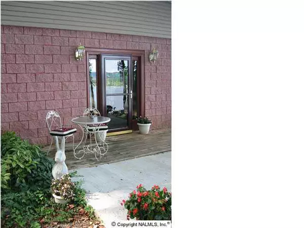 Langston, AL 35755,541 Chilcotin Road