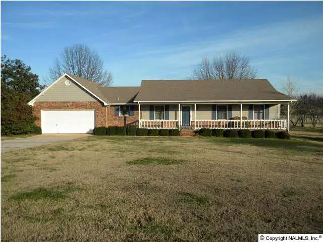 105 Whispering Winds Drive, Hazel Green, AL 35750