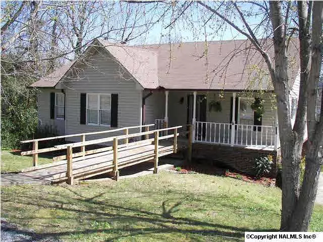 1229 Carlisle Street, Guntersville, AL 35976