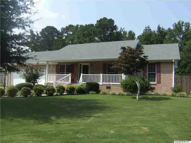 1423 Golfview Drive, Arab, AL 35016