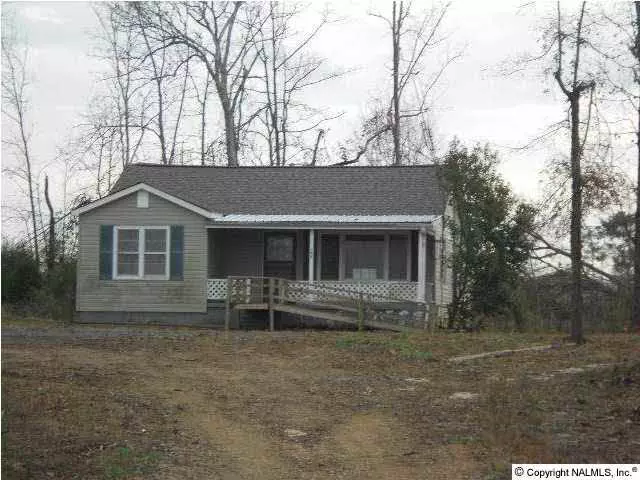 104 Shady Grove Road, Arab, AL 35016