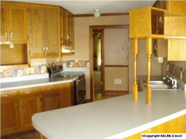 Toney, AL 35773,884 Murphy Hill Road