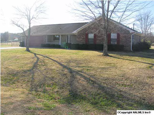 102 Silverstone Circle, Hazel Green, AL 35750