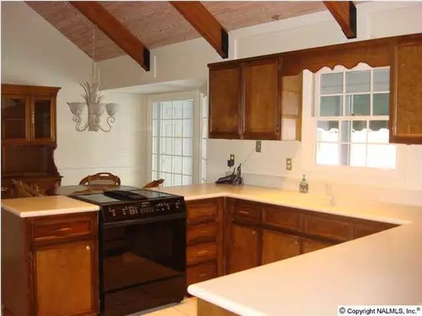 Rainbow City, AL 35906,385 Bay Point Drive