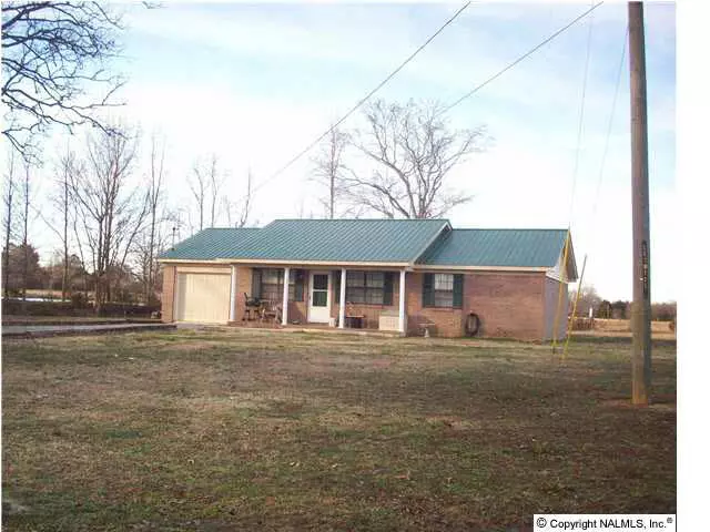 67 Whites Dairy Road, Hartselle, AL 35619