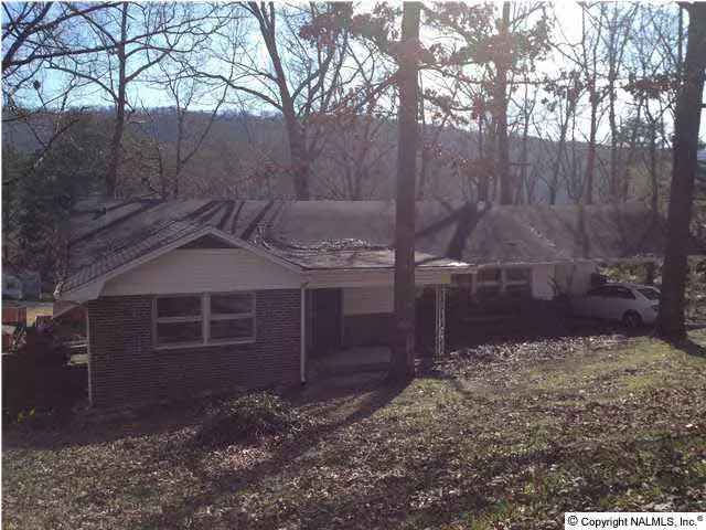 1511 Hillcrest Drive, Fort Payne, AL 35967