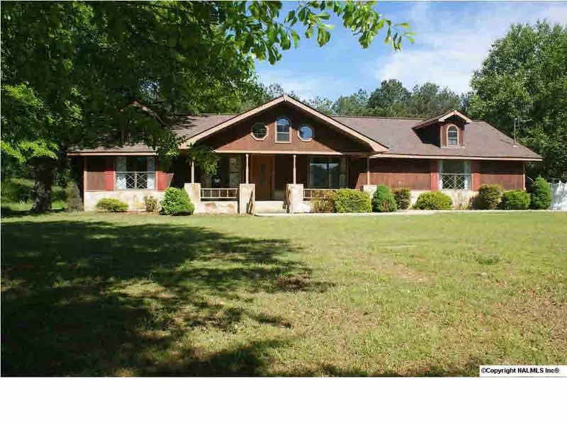 51 County Road 1856, Arab, AL 35016